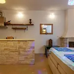 شقة Stunning In With Kitchen