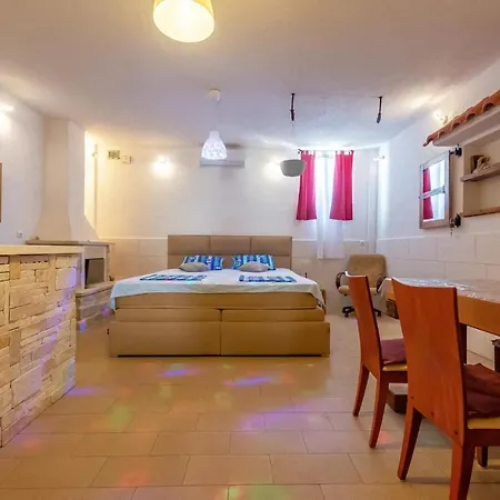 Stunning In With Kitchen