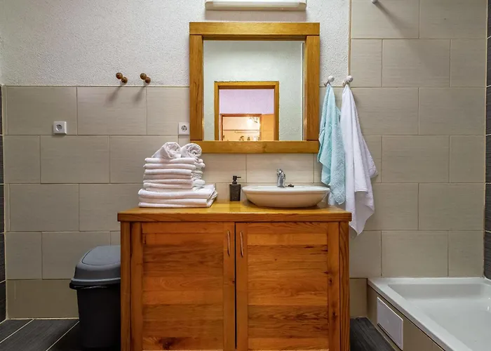 Stunning In With Kitchen *